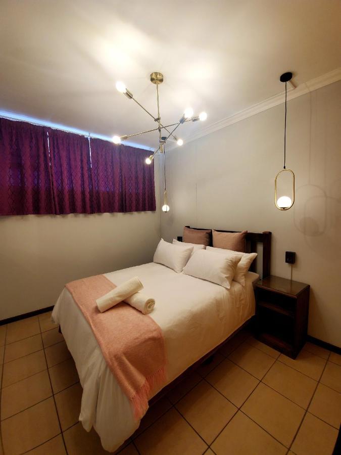 L'Escalier Cabanas 404 Amanzimtoti Exterior photo